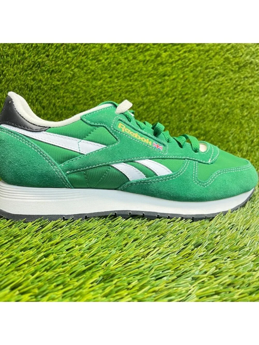 Reebok Classic Leather Mens Size 8 Green White Athletic Running Shoes Sneakers